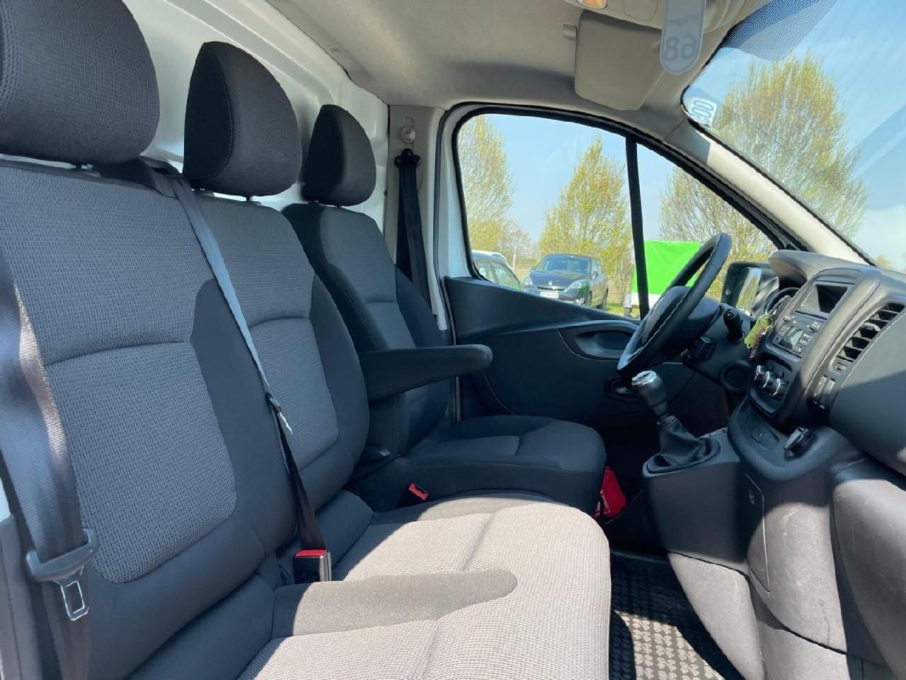 Detailbild 12 Trafic Kasten, dCi 120 Energy, L2H1 3,0t Komfort